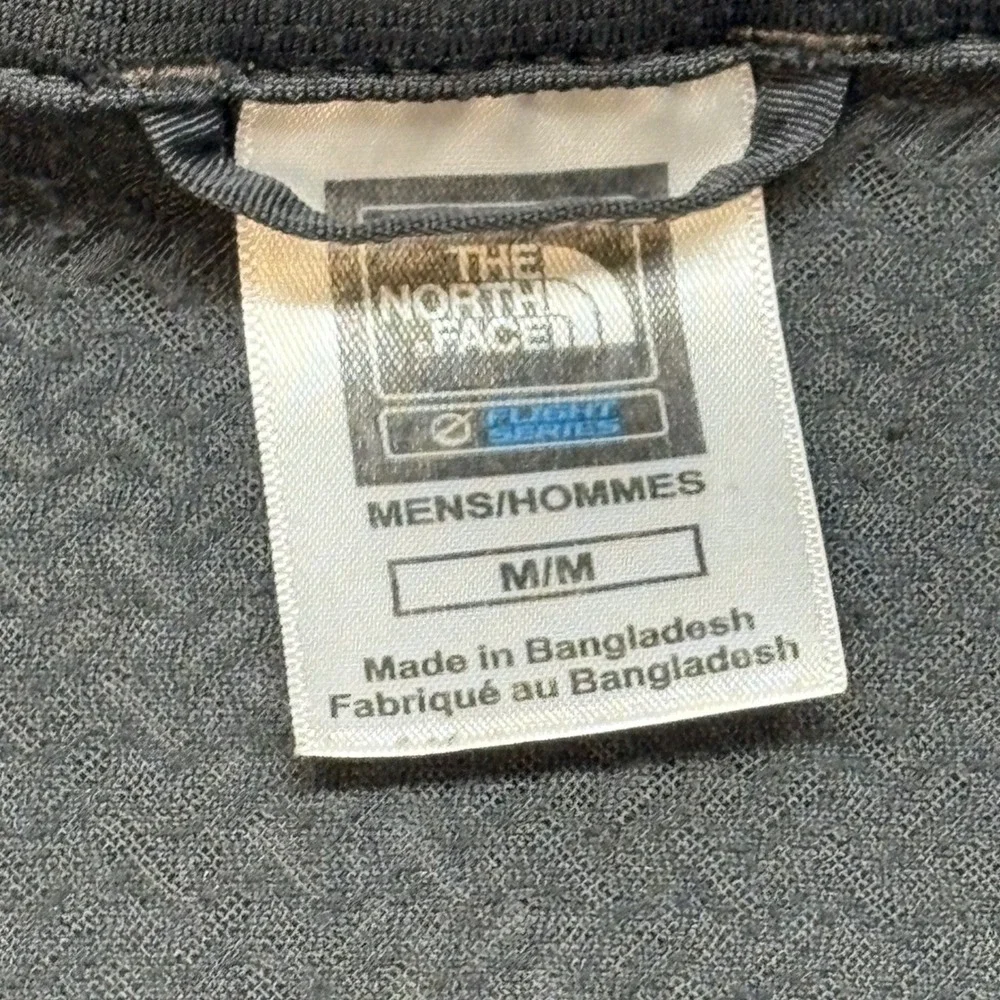 The North Face TNF Apex Men's M Grey Windbreaker Jacket Lightweight‎